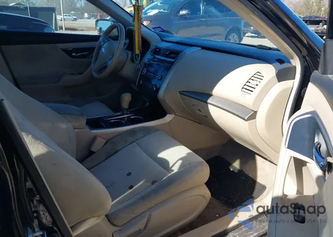 2013 Nissan Altima 2.5 из США, поврежденный, VIN 1N4AL3AP5DN563665